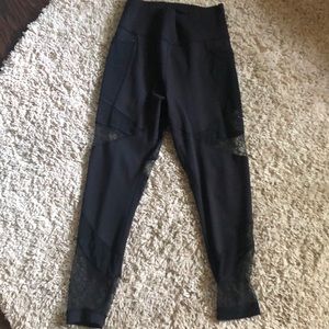 lululemon leggings with mesh and pockets